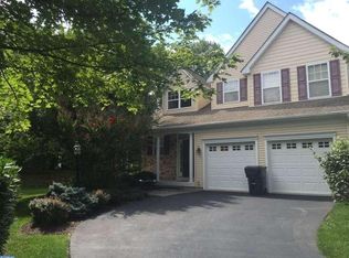 302 Old Barn Cir, Phoenixville, PA 19460