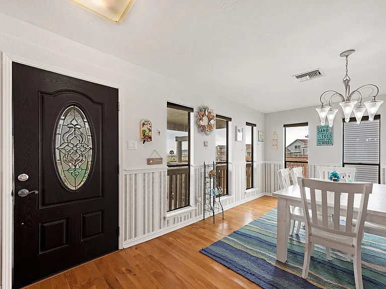 336 Admiral Cir — Photo 15