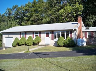 315 Hazelle Ln, Stroudsburg, PA 18360