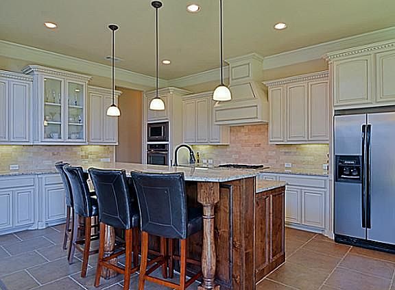 2nd image of 10877 Southbury Ln