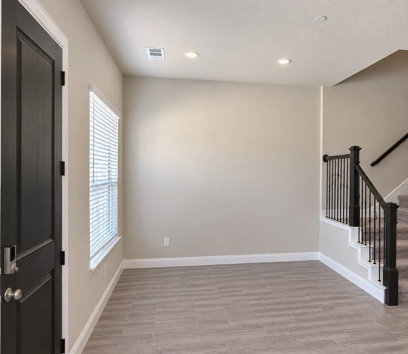 3 bed, 2.5 bath, 1657 sqft, $2,700 — Photo 3