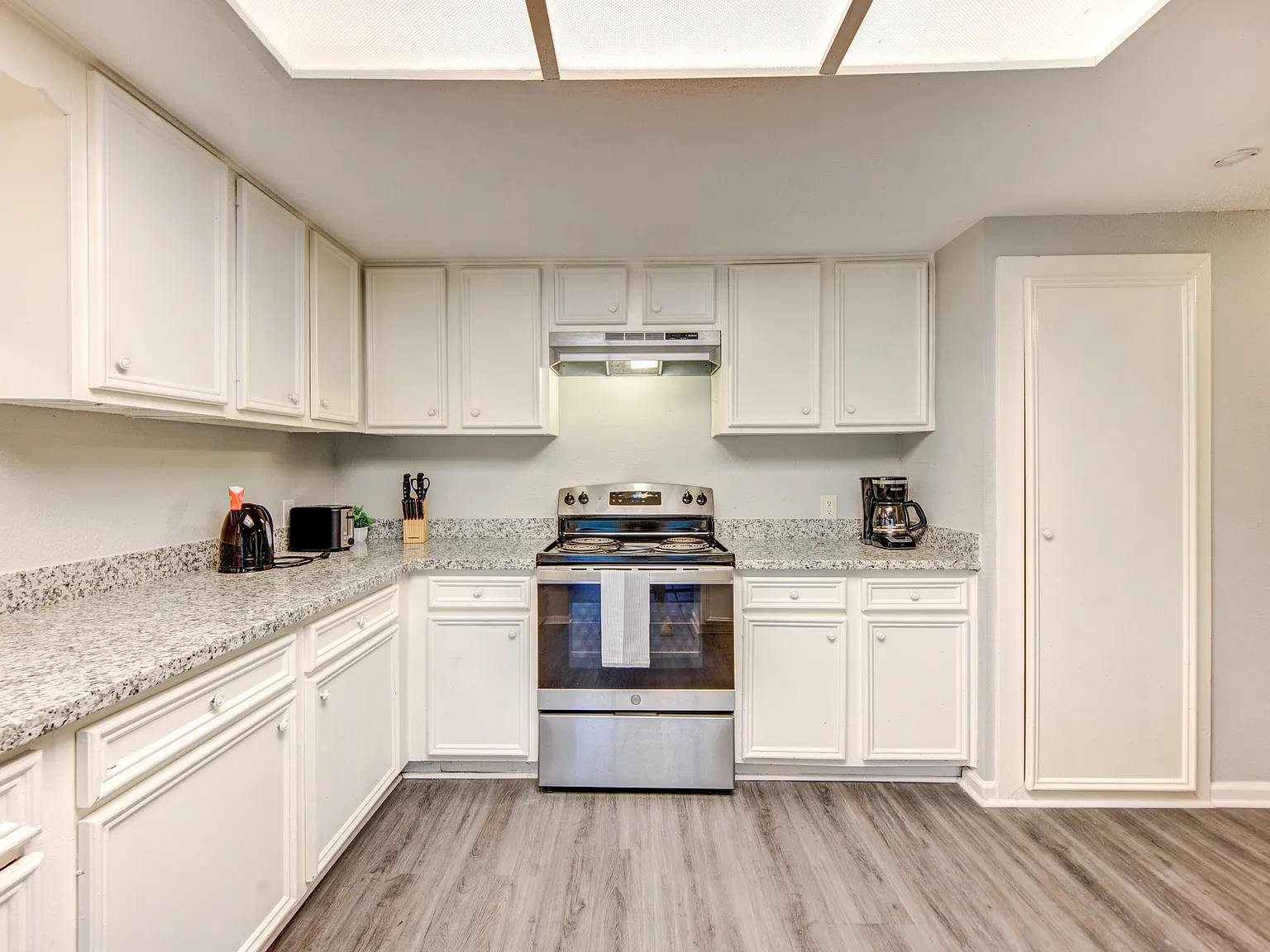 4106 California Avenue - 1 — Photo 4