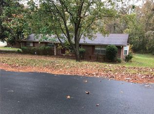 6125 King Arthur Dr, Douglasville, GA 30135