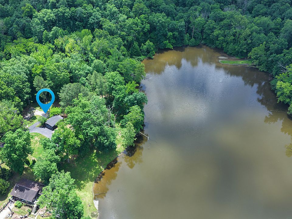 1st image of 15 Oakwood Ln