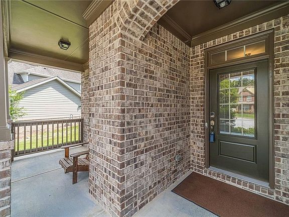 3rd image of 2522 Tom Watson Way