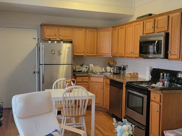 52 Whitney Ave #2D, New Haven, CT 06510