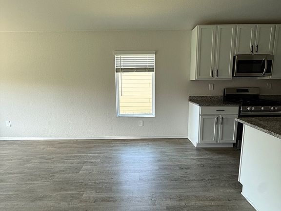 3rd image of 2033 Palmer Pl