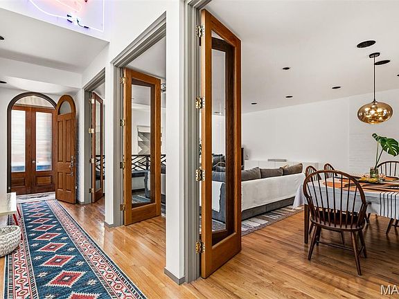 3rd image of 2848 McNair Ave