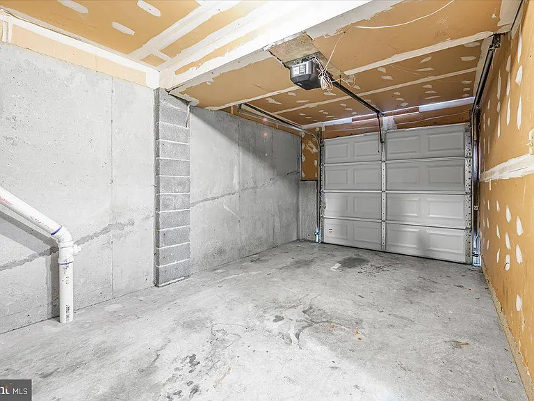11304 Southlakes Dr — Photo 27