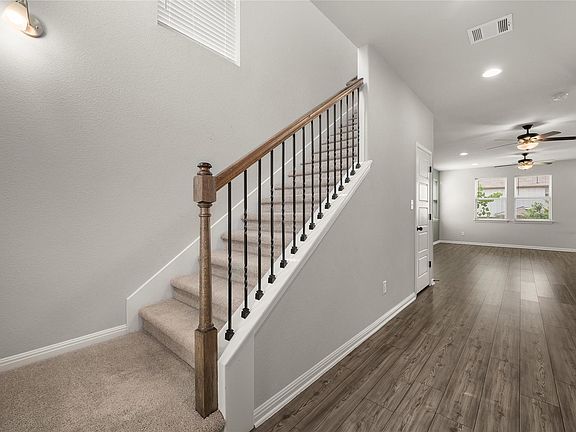 4th image of 101 Lambert St