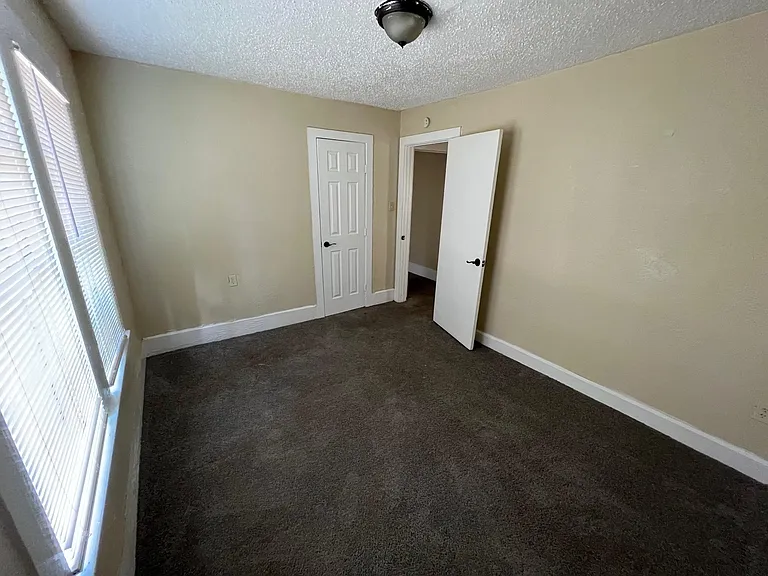 2710 Lenway St — Photo 8
