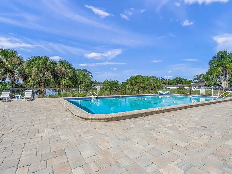 1325 Glen Oaks Dr E #133 — Photo 38