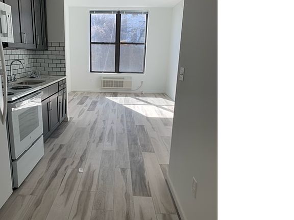 2nd image of 627 Faile St #202