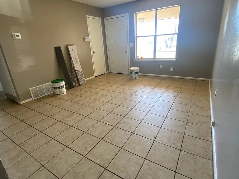 301 NW 83rd St — Photo 5