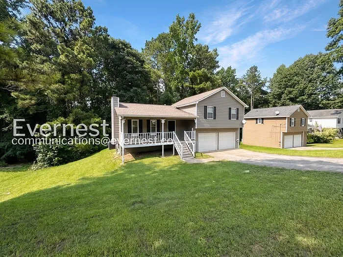 229 Hampton Dr — Photo 19