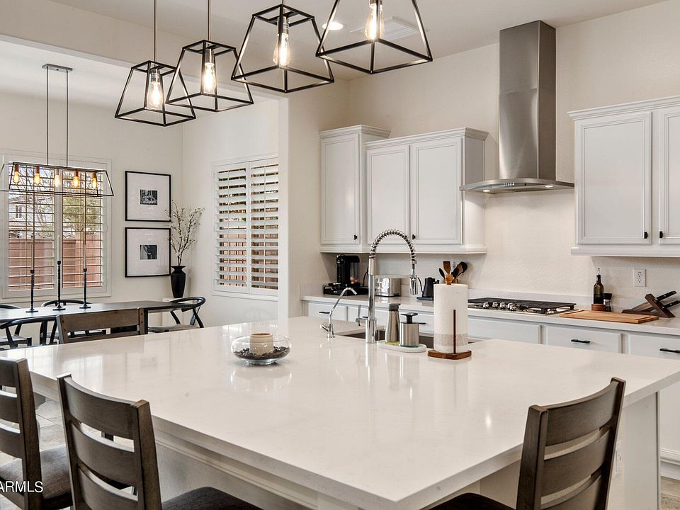 1st image of 223 W KINGS Avenue