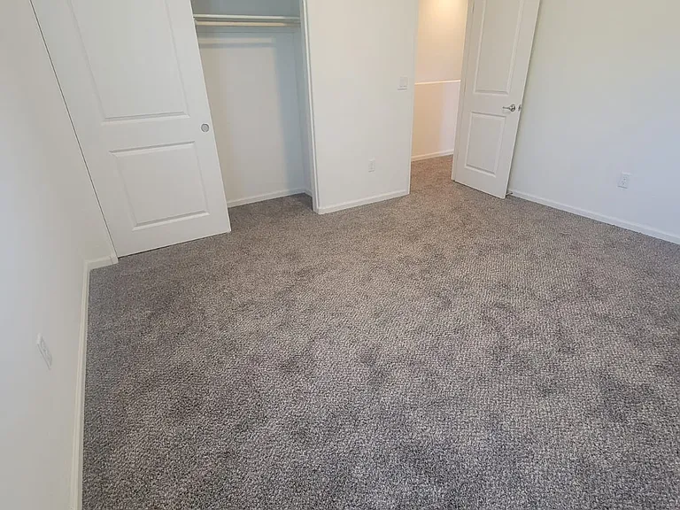 1741 W Pollack St — Photo 11