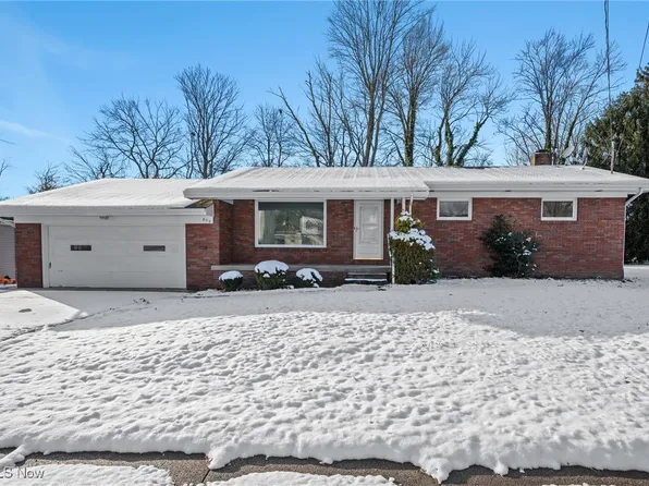 832 S Hazelwood Ave, Youngstown, OH 44509