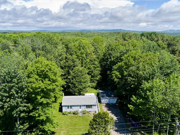46 Medomak Valley Court, Warren, ME 04864