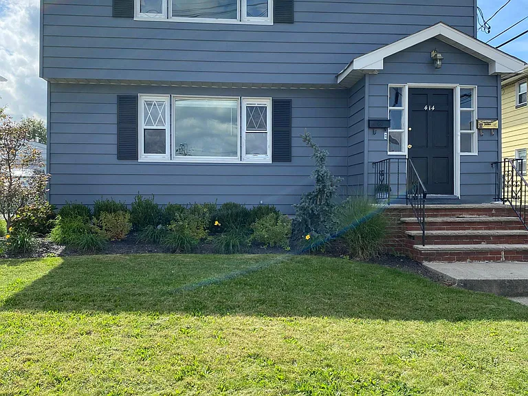414 Sylvan St — Photo 1