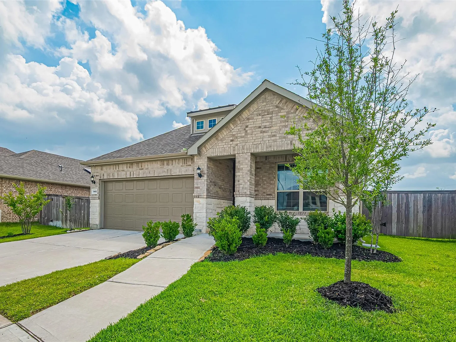 3 bed, 2.0 bath, 1796 sqft, $2,750 — Photo 2