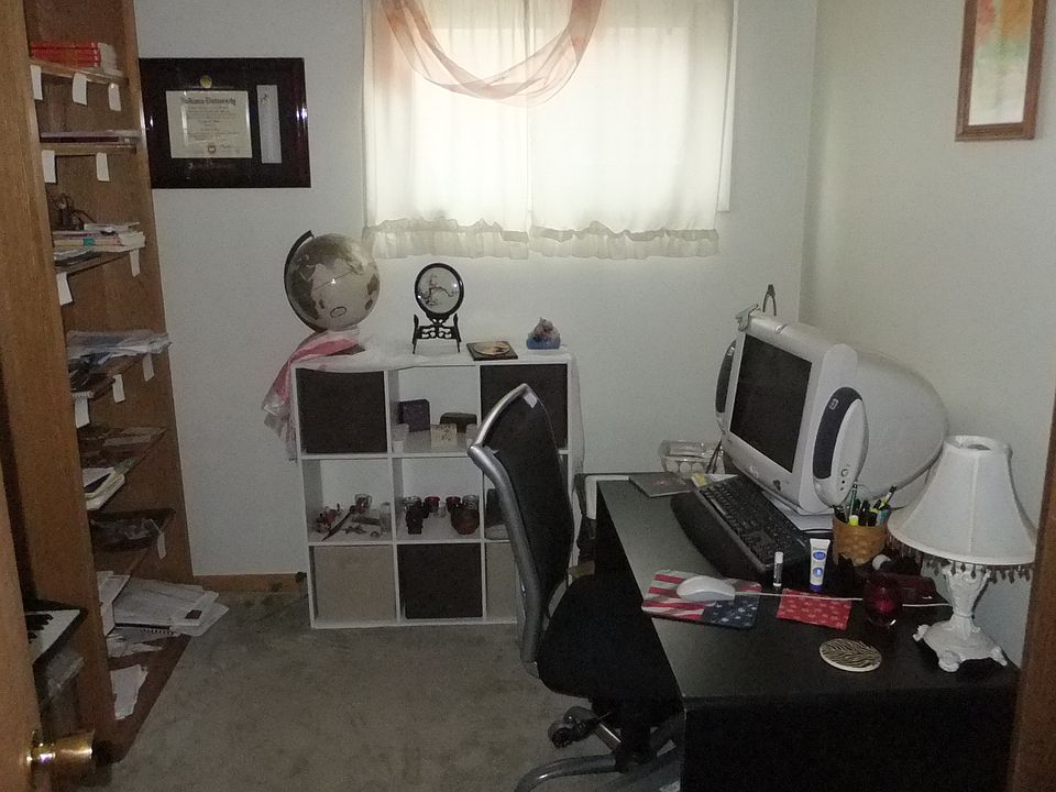 1st image of 1304 Helmen Dr