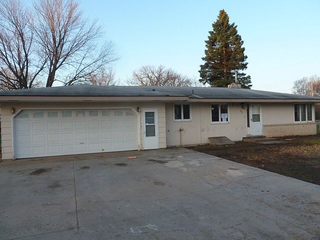 1st image of 154 2nd St N