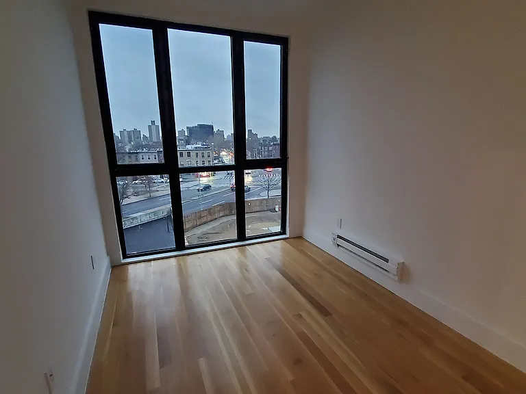 102 Somers St #4A — Photo 12