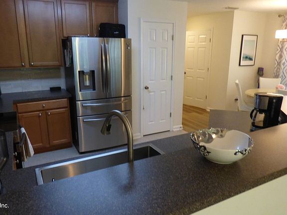 2nd image of 300 Cherry Way #1