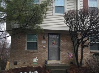 210 Foxtrail Ct, Westerville, OH 43081