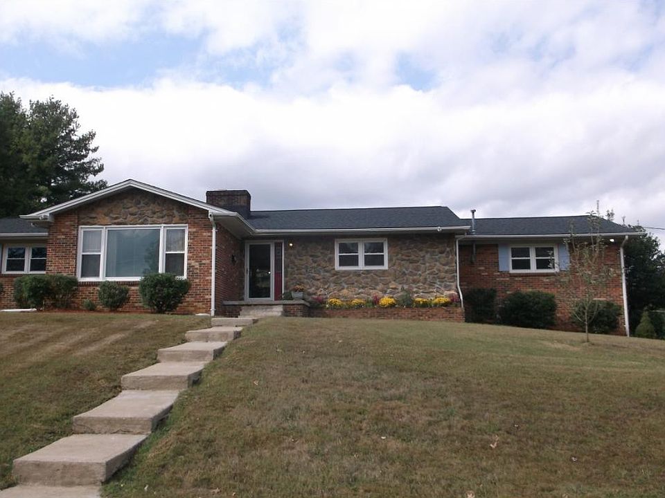 2113 Kipping St, Johnson City, TN 37601 Zillow
