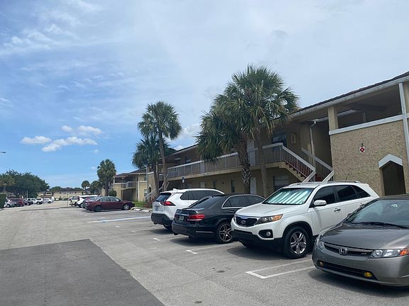 2nd image of 10090 Twin Lakes Dr #5