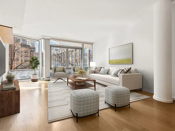 425 W 53rd St APT 205, New York, NY 10019