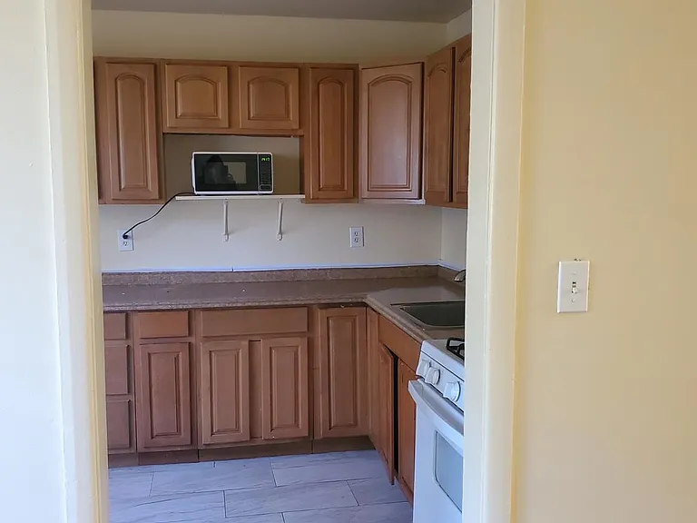 8408 Church Ln — Photo 20