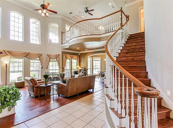4th image of 919 Ironwood Dr