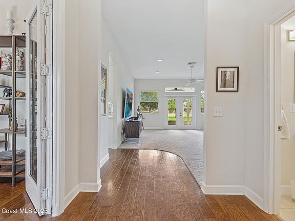 4th image of 1124 Fairlawn Dr