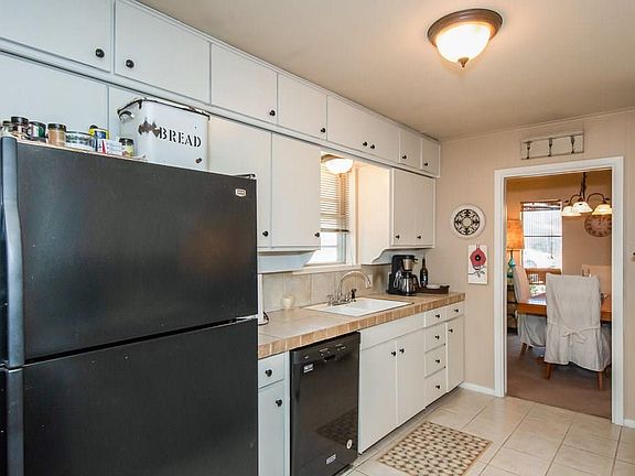 4th image of 3517 Wren Ave