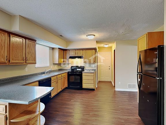 3rd image of 5363 Rolling River Ct