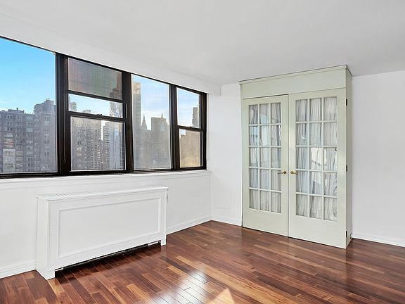 4th image of 225 E 36th St APT 18D