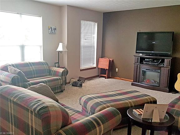 2nd image of 126 Woodridge Dr