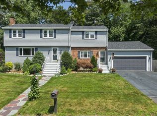 8 Patriot Rd, Burlington, MA 01803