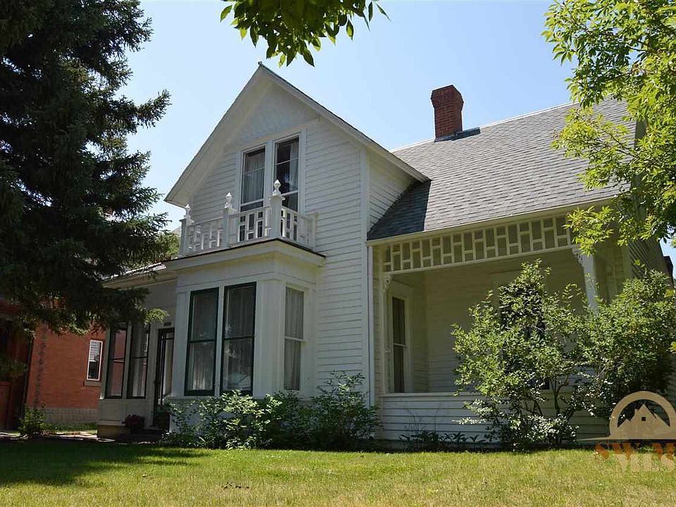 1st image of 216 S Yellowstone St