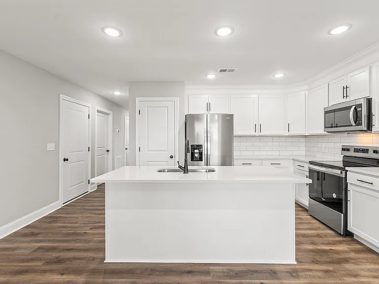 5009 Melana Way — Photo 7