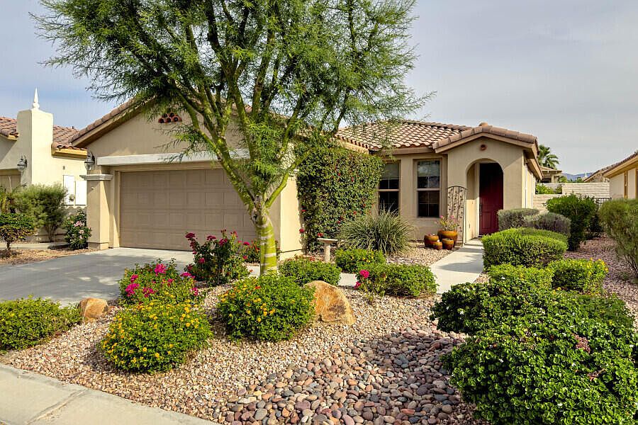 1st image of 80566 Avenida Los Padres