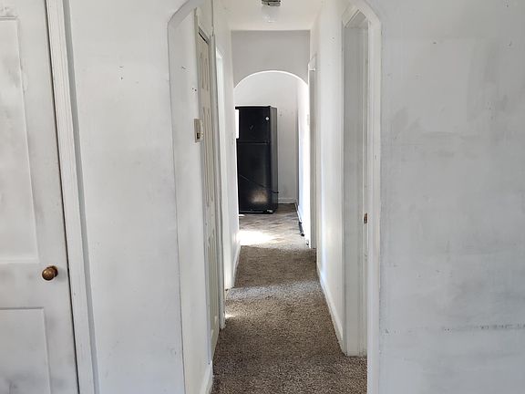 4th image of 3831 Dennison Ave #B