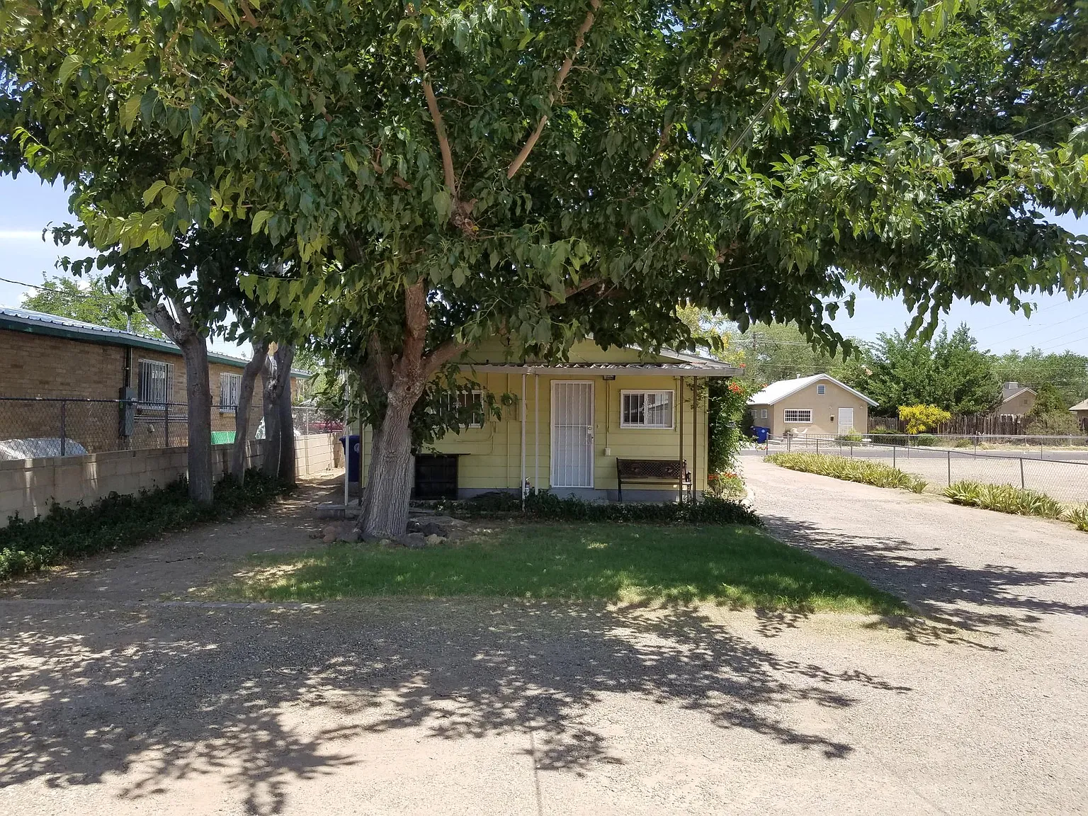 Iron Ave SW, Albuquerque — Photo 4