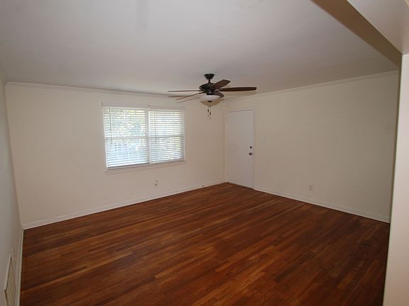 4th image of 1 W 52nd St APT 3