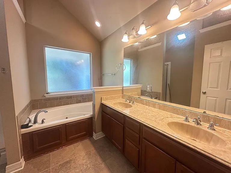 126 Riverbrooke Dr — Photo 6