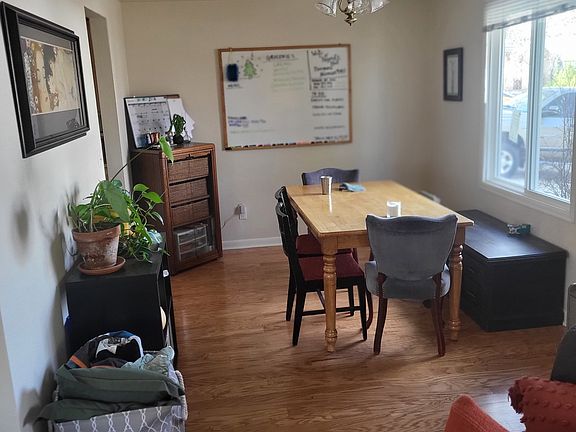 2nd image of 1753 Bedford Cir