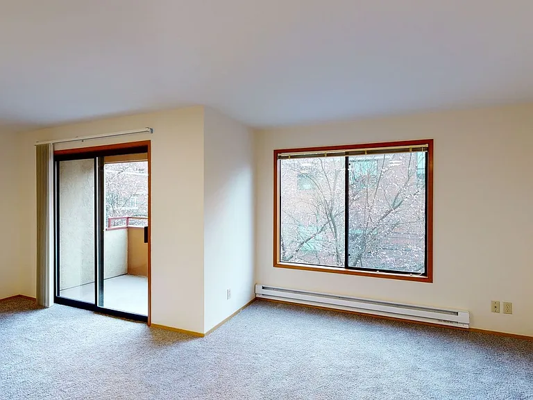 Shannon 2 Apartments — Photo 21